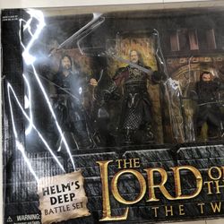 ToyBiz Lord Of The Rings Helms Deep Battle Set