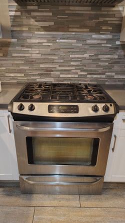 Stove and refrigerator Frigidaire