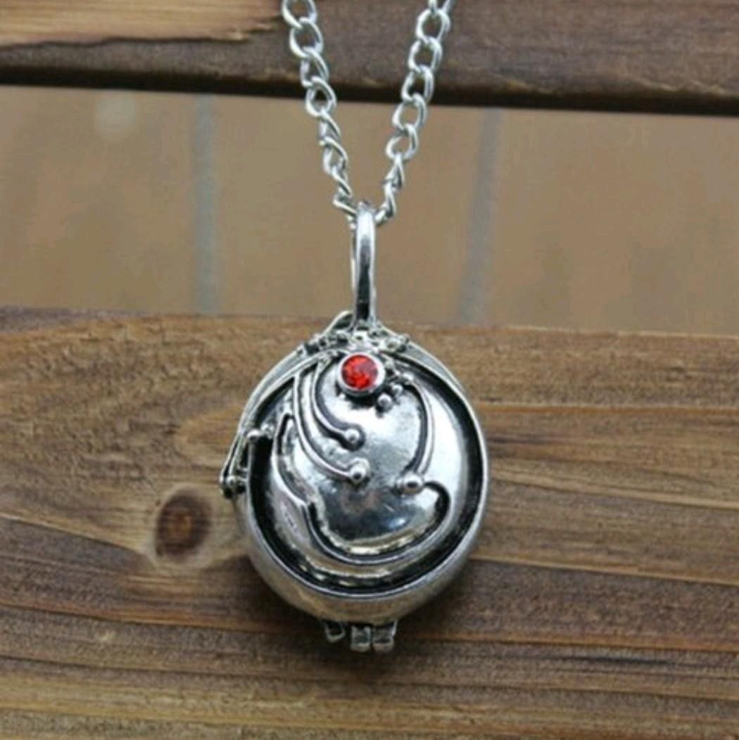 Vampire Diaries Lovers!!! Alainas Locket on (925) Sterling Silver Snakebone chain (locket does open) only only one left( silver in color)