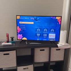 Hisense  40” Screen TV w/ Remote