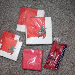  Holiday Party Table Items