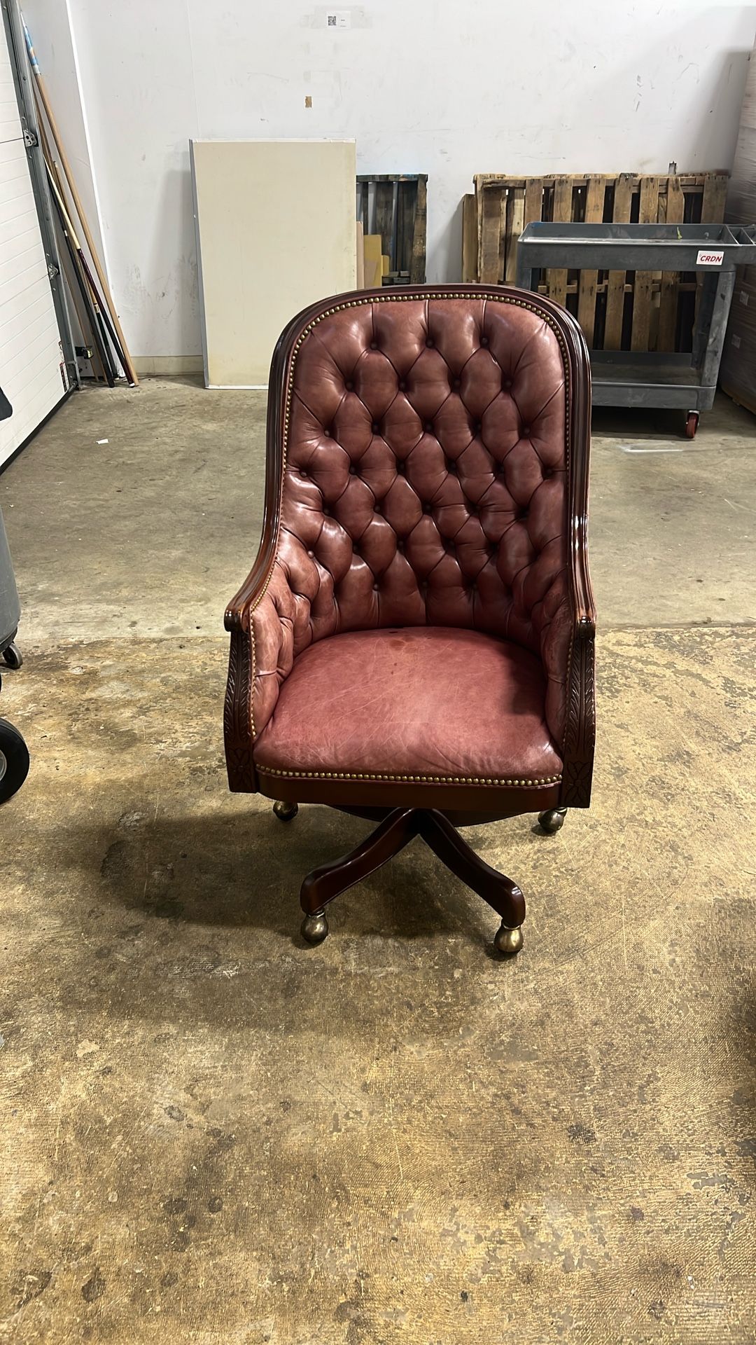 Hancock & Moore Reddish/pink Office Swivel Chair