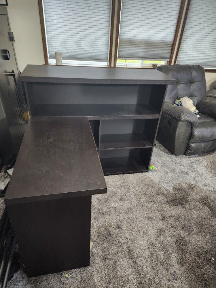 Corner Desk