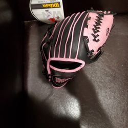 Brand New A200 Wilson T-Ball Glove For 7 & Under