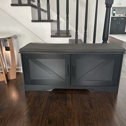 Shoe storage bench