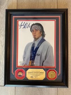 🏅 Limited Edition Framed 2002 Olympian Apolo Anton Ohno Signed Photo with 24Kt Gold Overlay Medallion