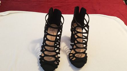 New black heel shoes