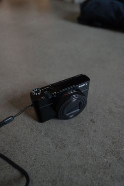 Sony RX100vii Premium Compact Camera