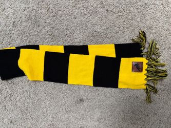 Harry Potter Hufflepuff scarf