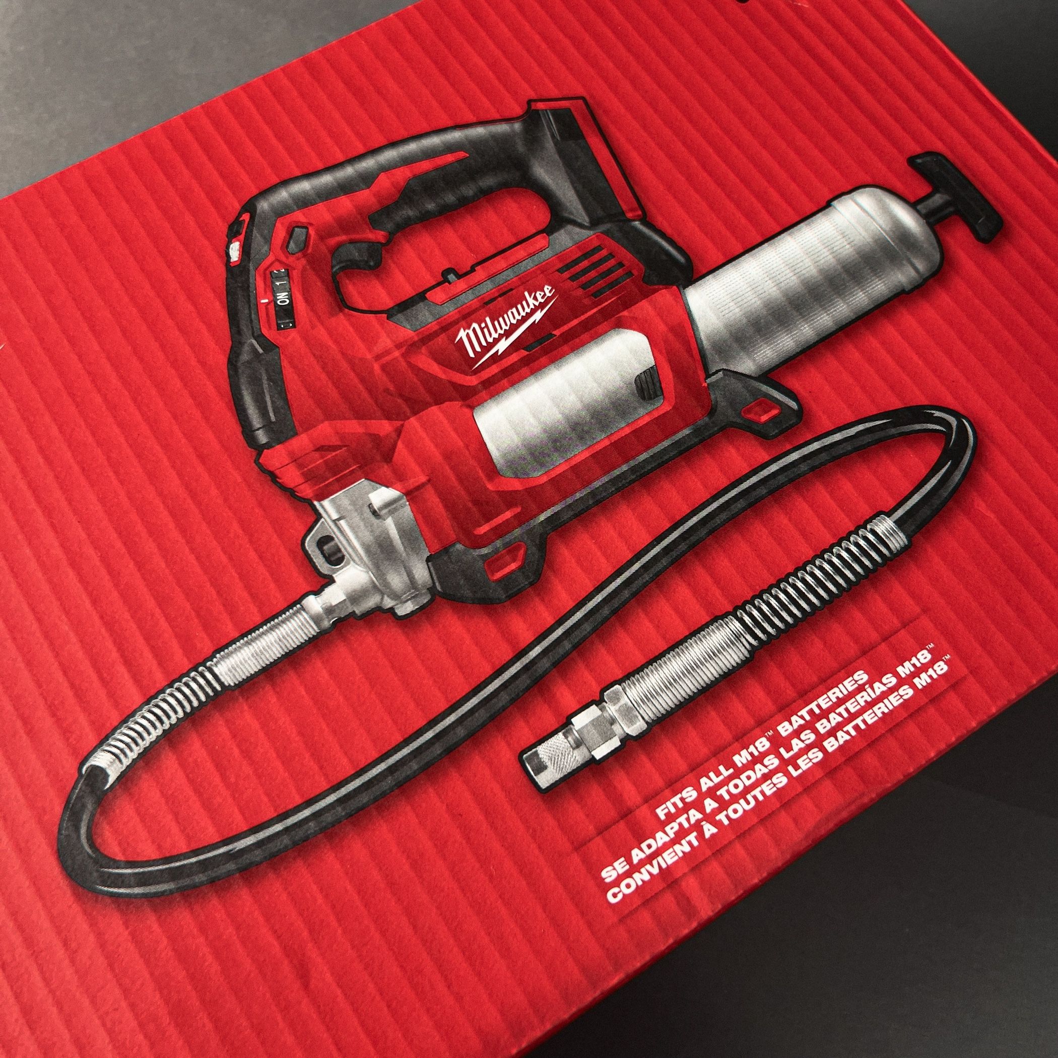 Milwaukee M18 18V Lithium-Ion Cordless 2-Speed Grease Gun 2646-20, 10000 PSI (Tool Only)