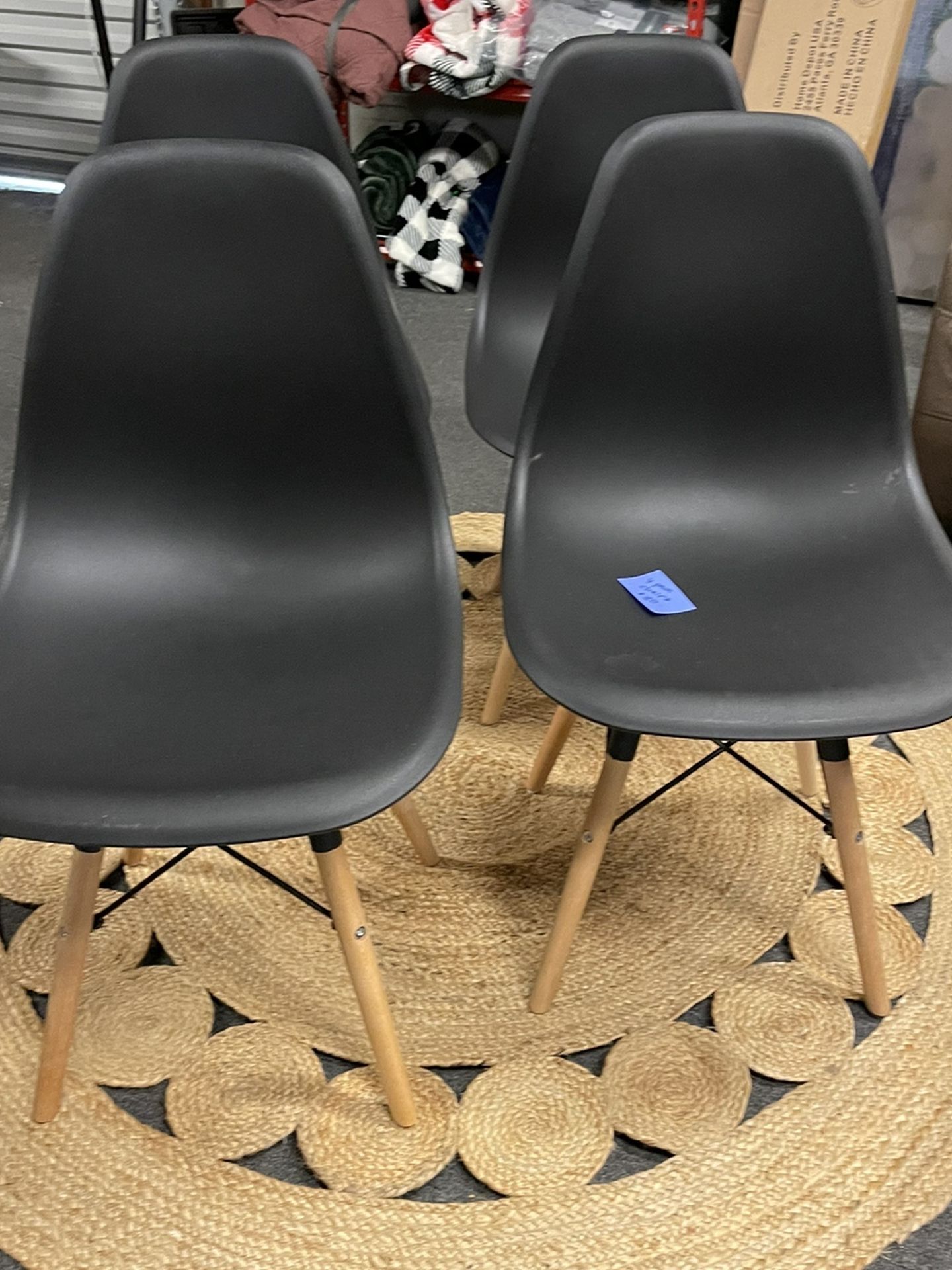 Set Of 4 Chairs NES $80