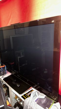 58” VT25 1080p Panasonic Plasma VERY LOW HOURS