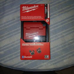 Milwaukee Bluetooth Headphones