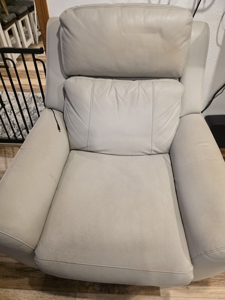 3 Piece Recliner Sofas Set.