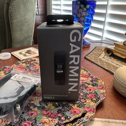 Garmin Vivofit 4