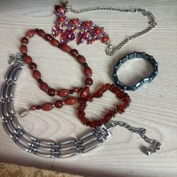 Women’s Jewelry Costume 