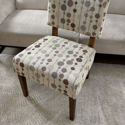 Accent chair