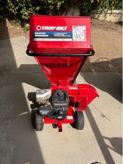 Troy-Bilt wood chipper/ shredder. $400