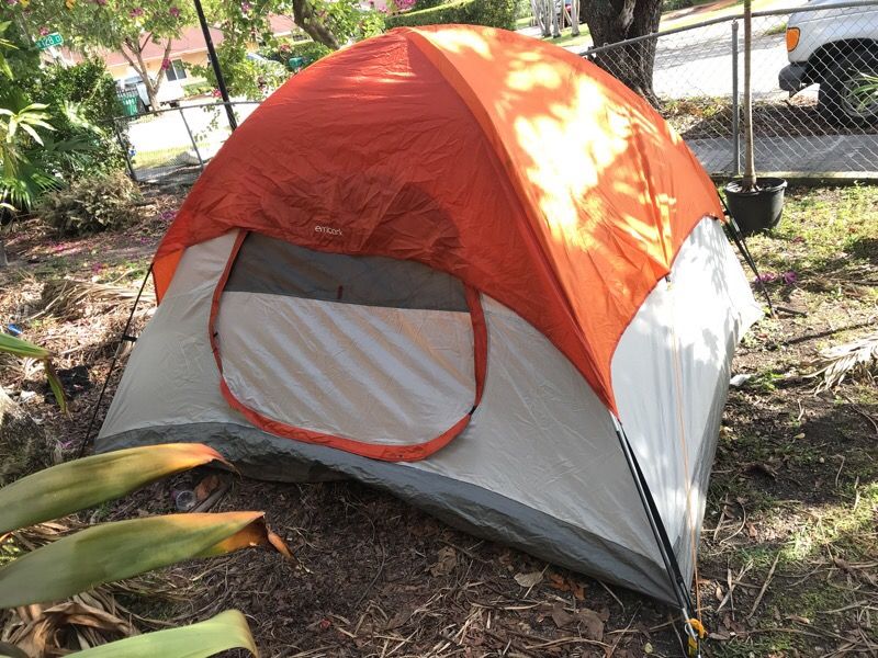 Wakamba camping tent