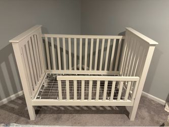 Pottery Barn Kendall Crib and Toddler Bed
