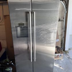 Bosch refrigerator in Noe Valley
