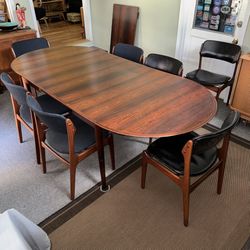 1960’s Danish Modern Rare Brazilian ROSEWOOD  Dining Room Table & 7 Chairs 
