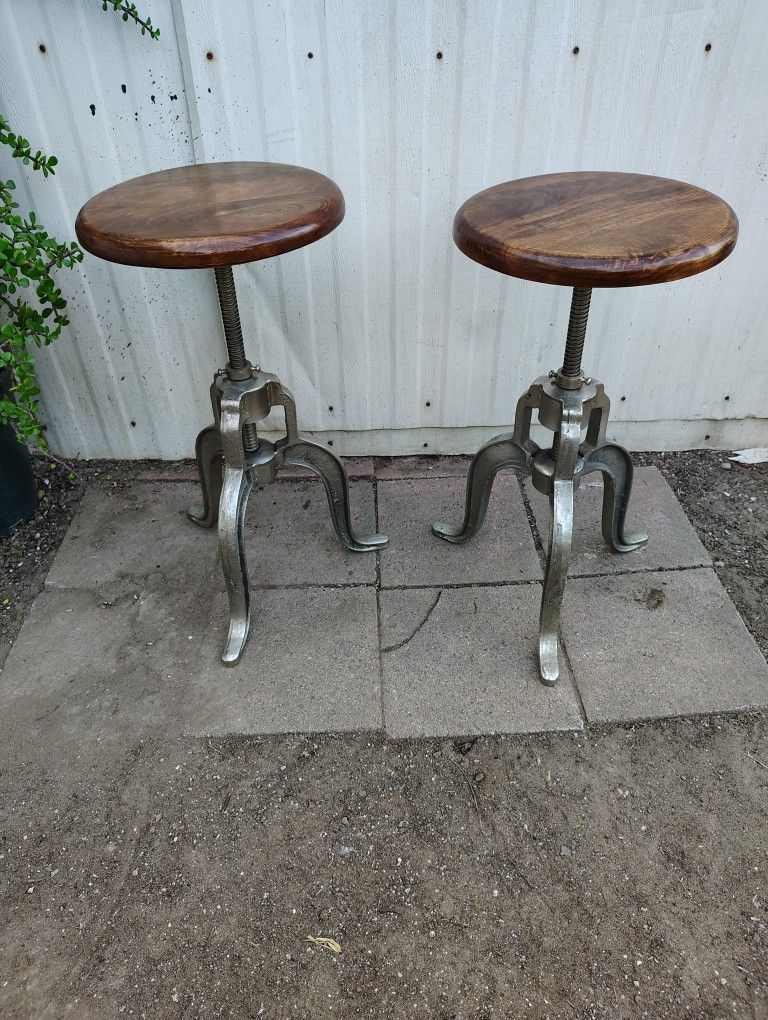 Industrial Iron Wooden Round Stools