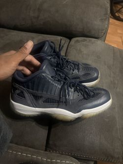 Jordan 11 IE Size 9 Men