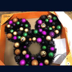 Disney Mickey Mouse Halloween lighted Wreath brand new $30
