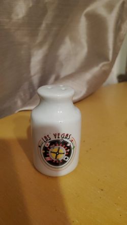 Salt pepper shaker