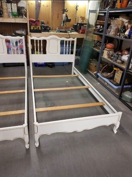 White Hollywood Regency Rococo Style Twin Bed Frame (2 of 2)