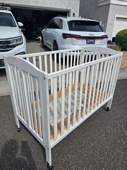 Dream On Me Full Size Folding Crib