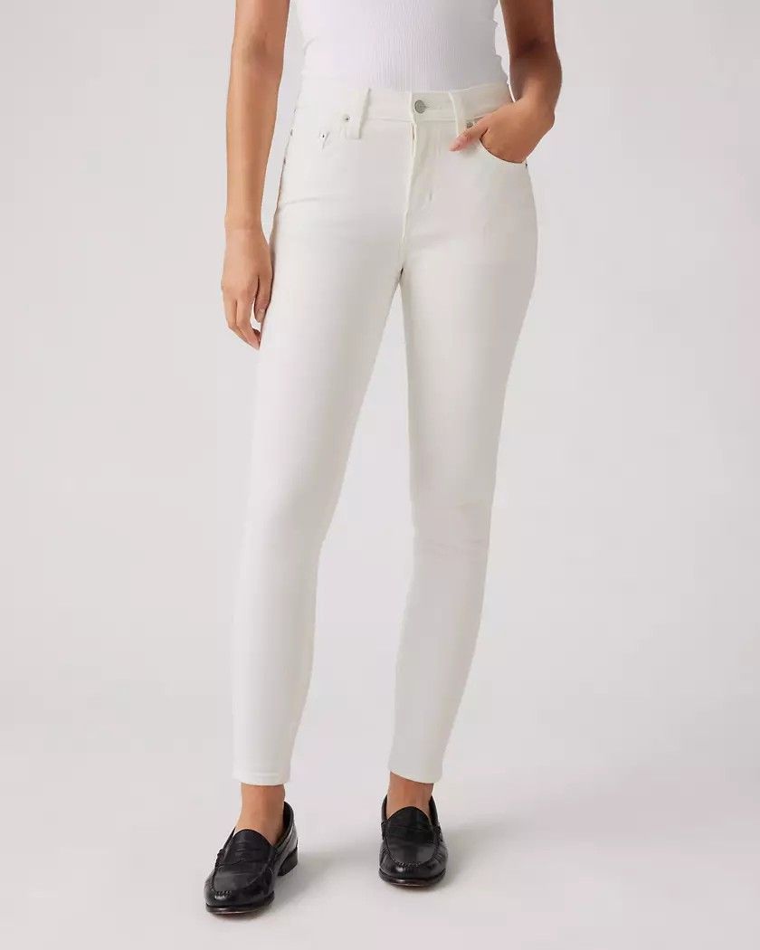 Size 28 LEVIS SKINNY HIGH RISE
