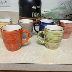 Coffee Mugs, Drinking Glasses And Knife Set