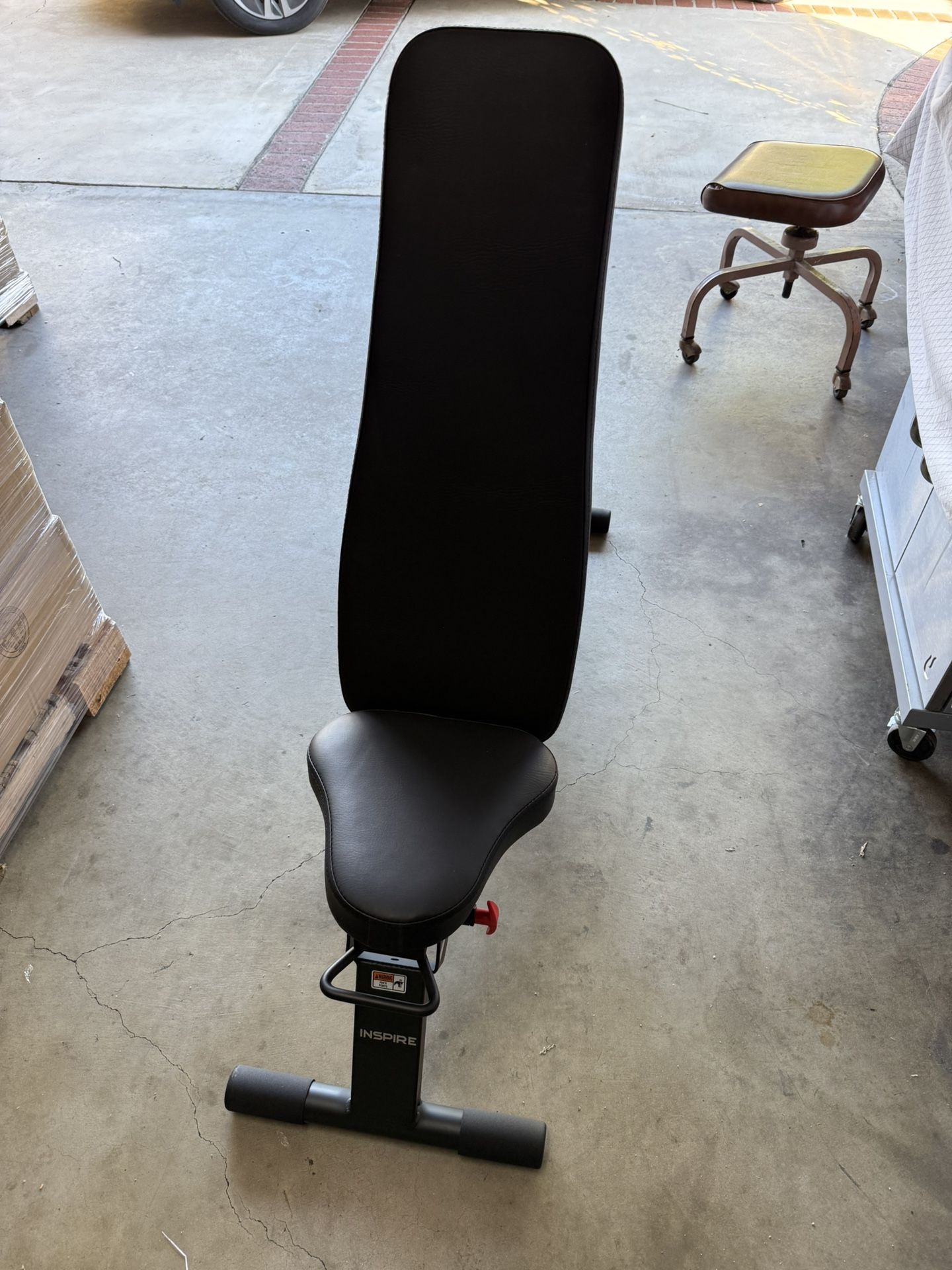 FOLDING ADJUSTABLE BENCH