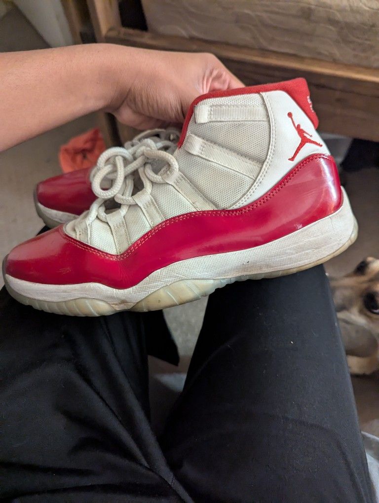 Jordan 11 Cherry