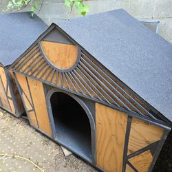 Large Dog House (Ready)