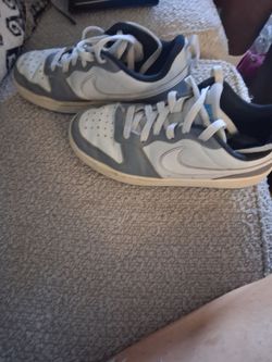 Boy's Grey and white basketball court shoes 4Y size