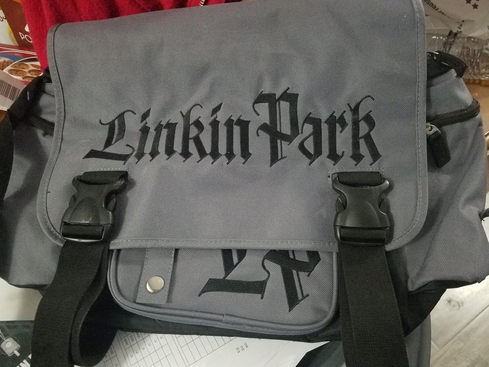 Messenger Bag for Sale in Forest Heights, MD - OfferUp