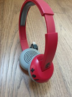 Skullcandy Uproar Bluetooth Wireless On-Ear Headphones w/ Built-In Mic & Remote