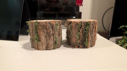 Wooden floral arrangement holder