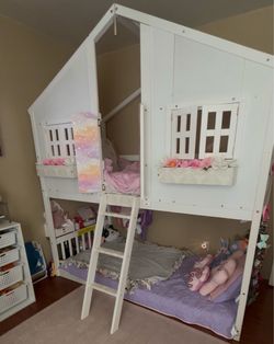 House style twin bunk bed