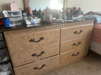 FREE DRESSER