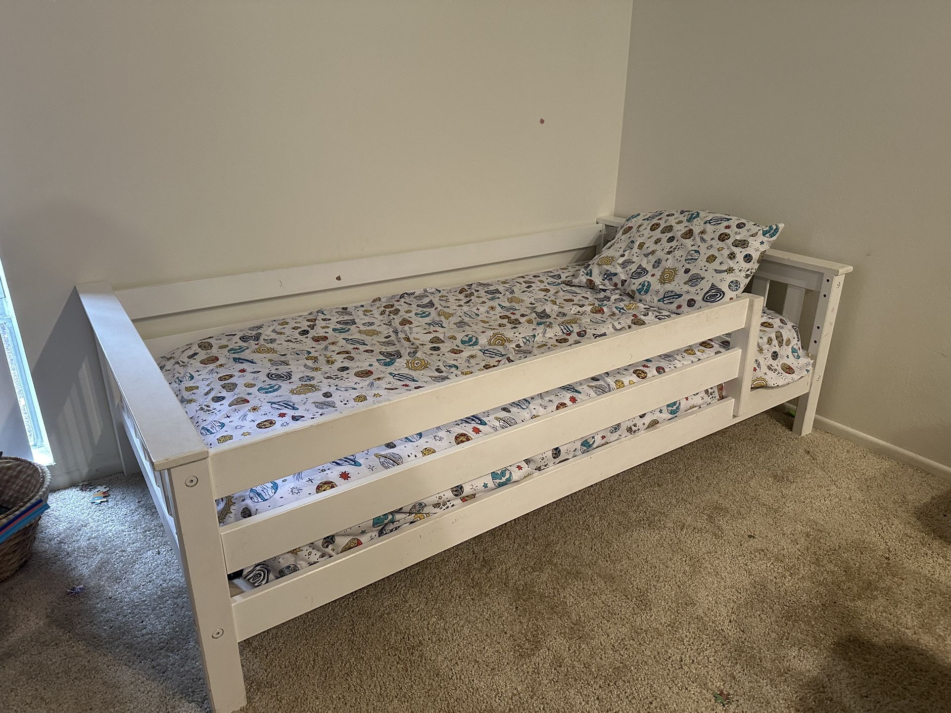 Twin Bed 