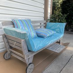 NEW PATIO BENCH WITH CUSHION AND PILLOWS