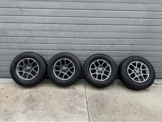 Jeep Wheels/tires set of 4