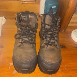 Woman, steel toe boots