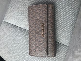 Michael Kors Brown jet set wallet