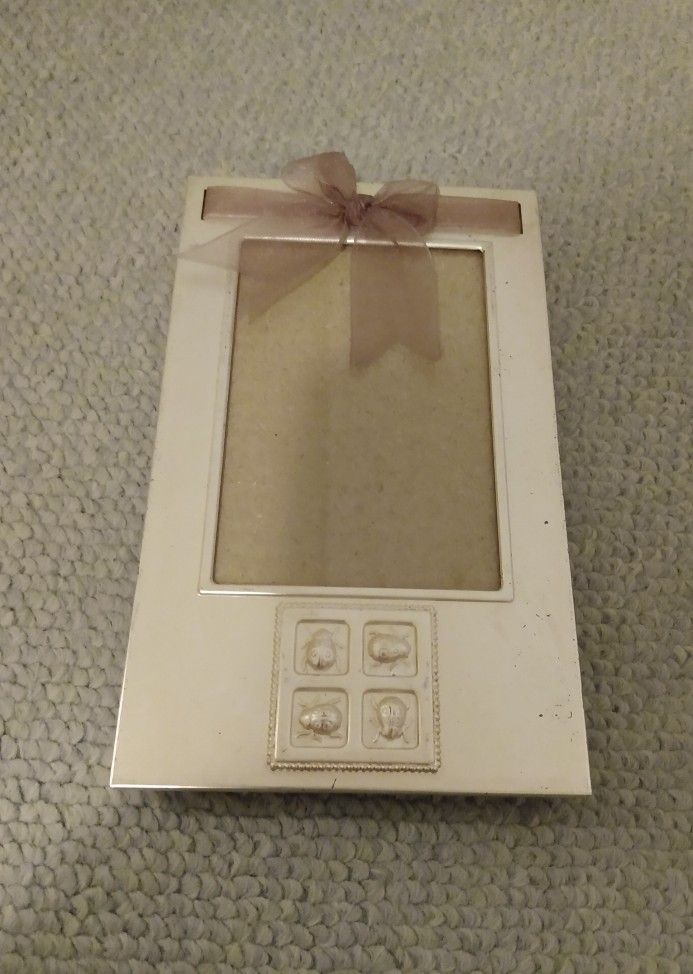 CARR FRAMER NEWBORN BABY GIRL-BABY GIRL-LITTLE GIRL LADYBUG RIBBON BOW PICTURE PHOTO FRAME