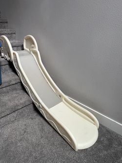 Child’s indoor slide